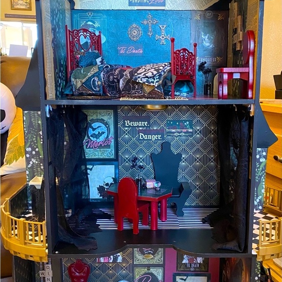 Haunted House by Sweet Wednesday Creations - Picture 2 of 14